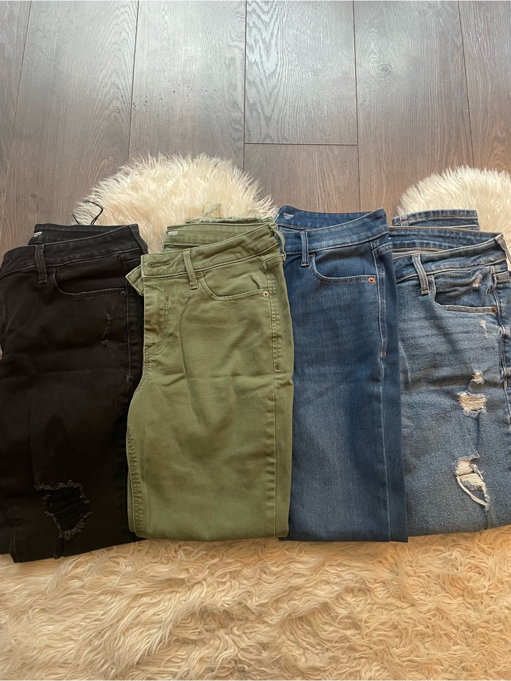 Bundle of size 8 women’s skinny jeans